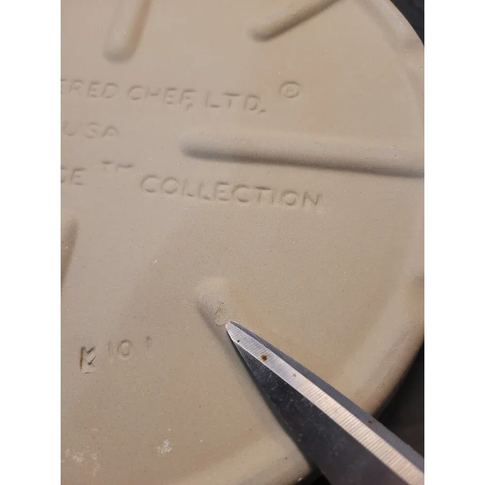 Pampered Chef Family Heritage Collection Round Deep Dish Stoneware